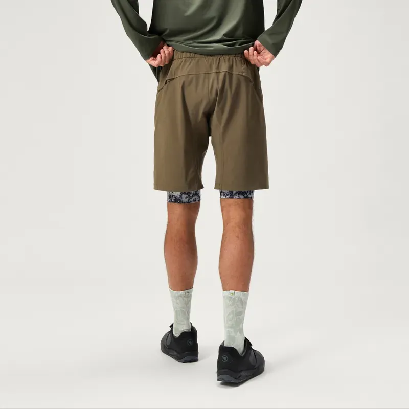 Endura Men's SULTRAC Adv 8 Short With Liner in Bungee Cord-1