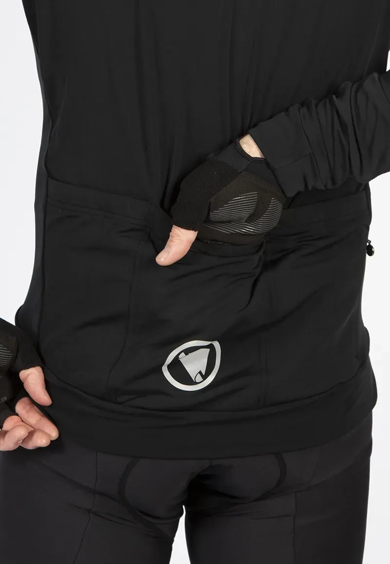 Endura Xtract Roubaix Long Sleeved Jersey in Black-4