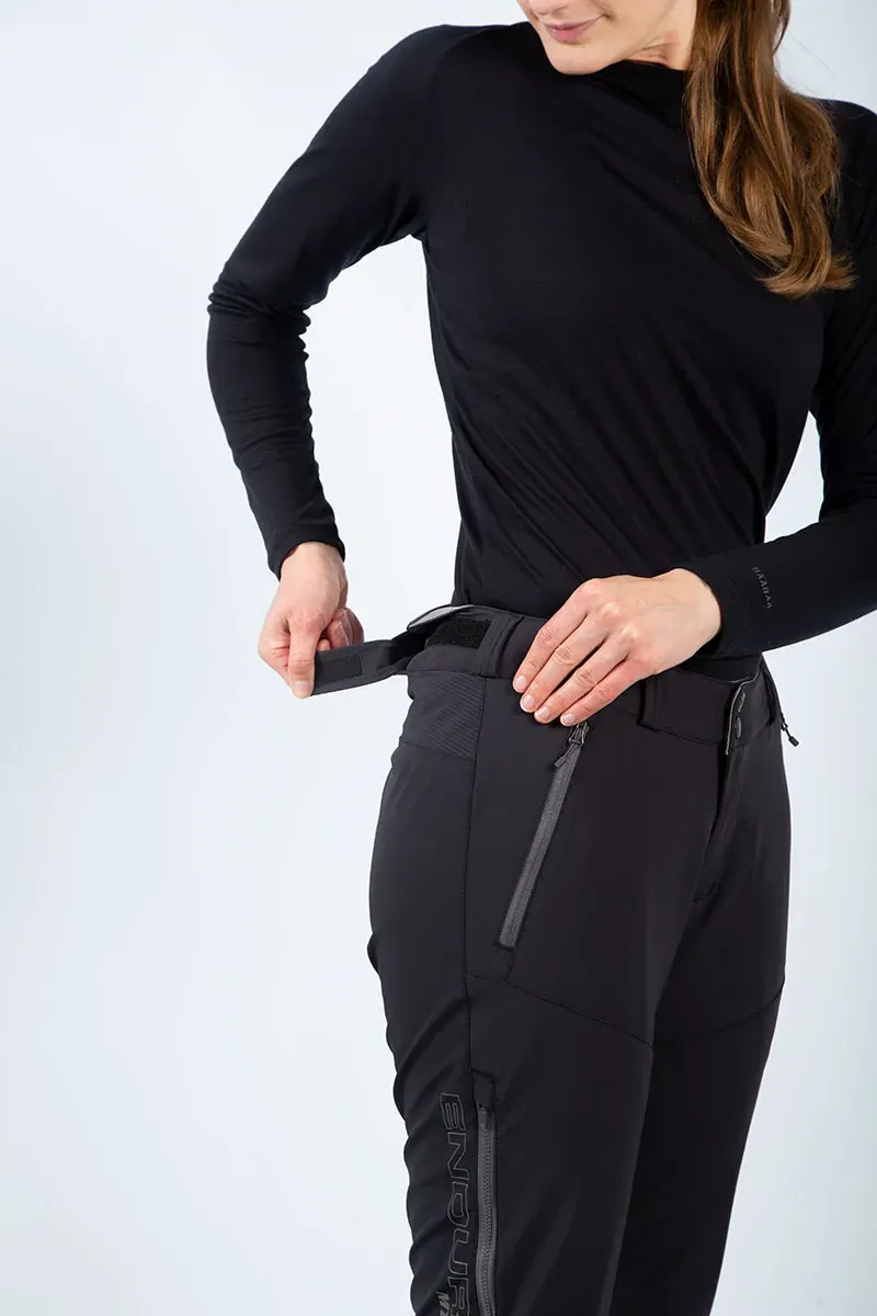 Endura Women's MT500 Spray Baggy Trousers II in Black-6