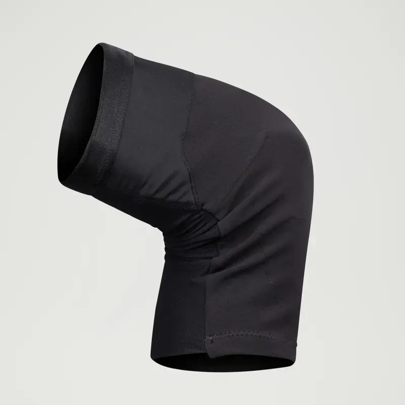 Endura SingleTrack Lite Knee Pads in Black-3