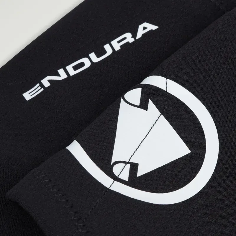 Endura SingleTrack Lite Knee Pads in Black-5