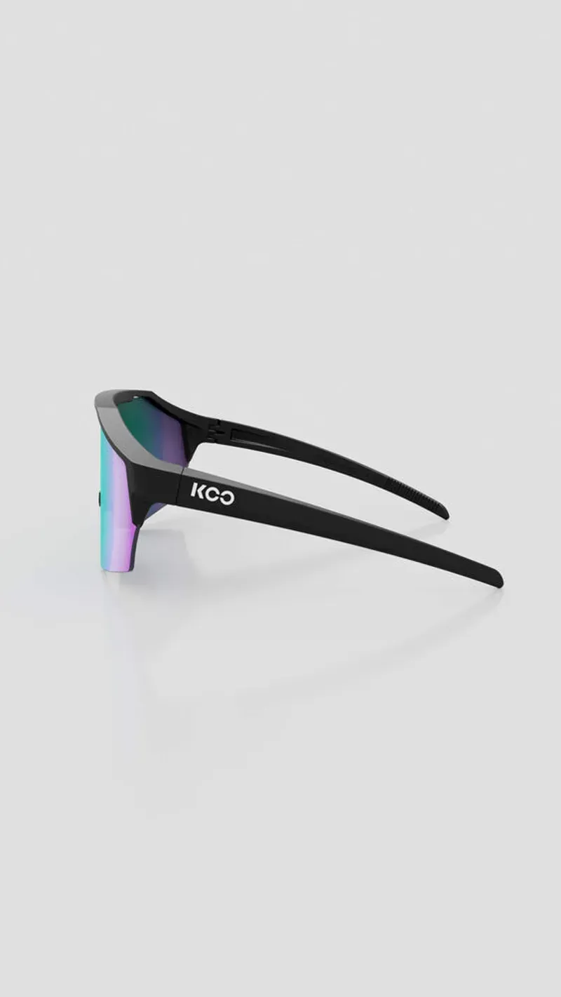 Koo Alibi Sunglasses in Black Matt/Photochromic Green Mirror-2