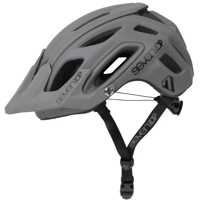 7IDP M2 BOA HELMET GREY XL/XXL (60-63CM)
