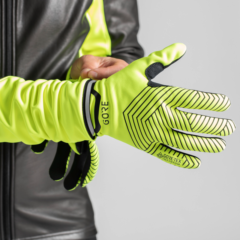 Gorewear C3 Windstopper Stretch Mid Gloves In Neon Yellow-1