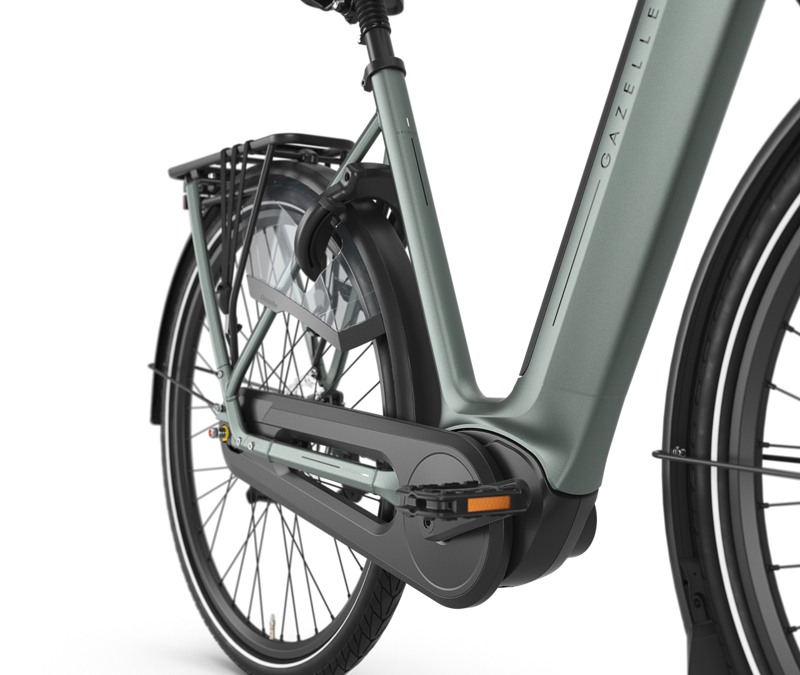 Gazelle Grenoble C8+ HMB 600Wh 2025 Low-Step Electric Hybrid Bike in Twilight Green-1