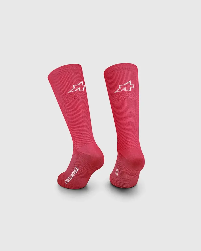 Assos Endurance Socks S11 In Deadly Berry-1