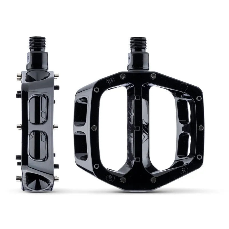 DMR V8 Classic Flat Pedals in Black