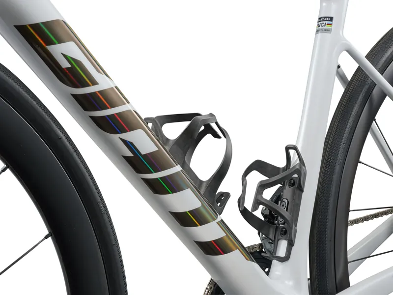 Giant Defy Advanced Pro 1 Road Bike in White/Iris-5