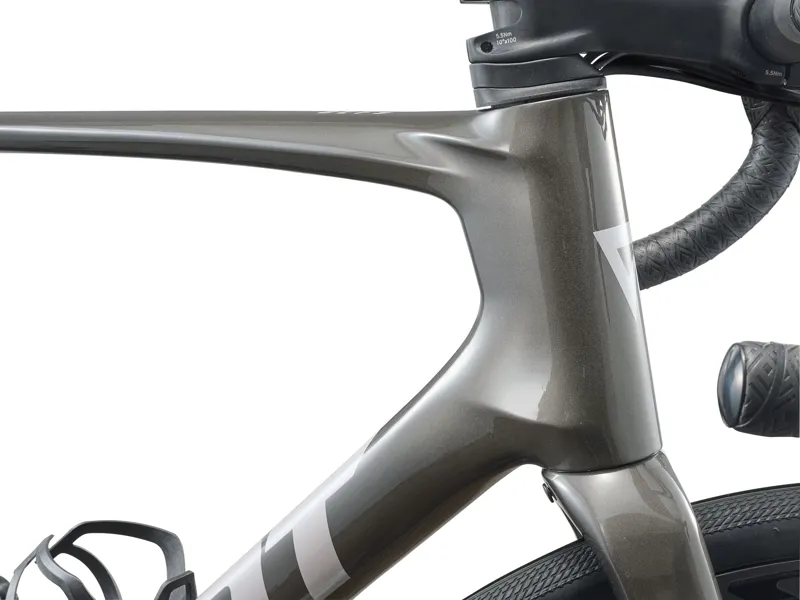 Giant Defy Advanced Pro 2 Road Bike in Stealth Chrome-1