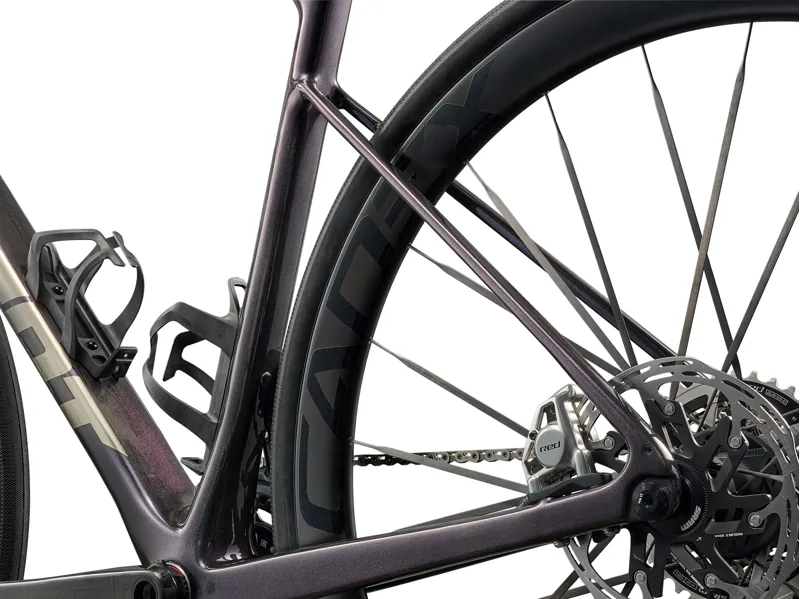 Giant Defy Advanced SL 0 Road Bike in Arctic Light/Chrome-4