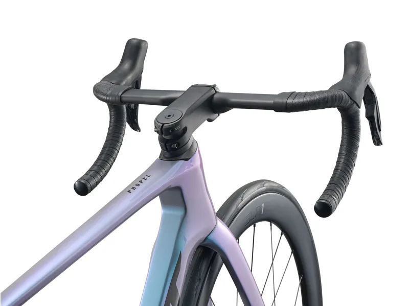 Giant Propel Advanced Pro 0 Di2 Road Bike in Prismatic Haze-2
