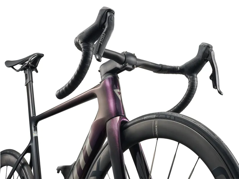 Giant Propel Advanced SL 0 Red Road Bike in Arctic Light-2