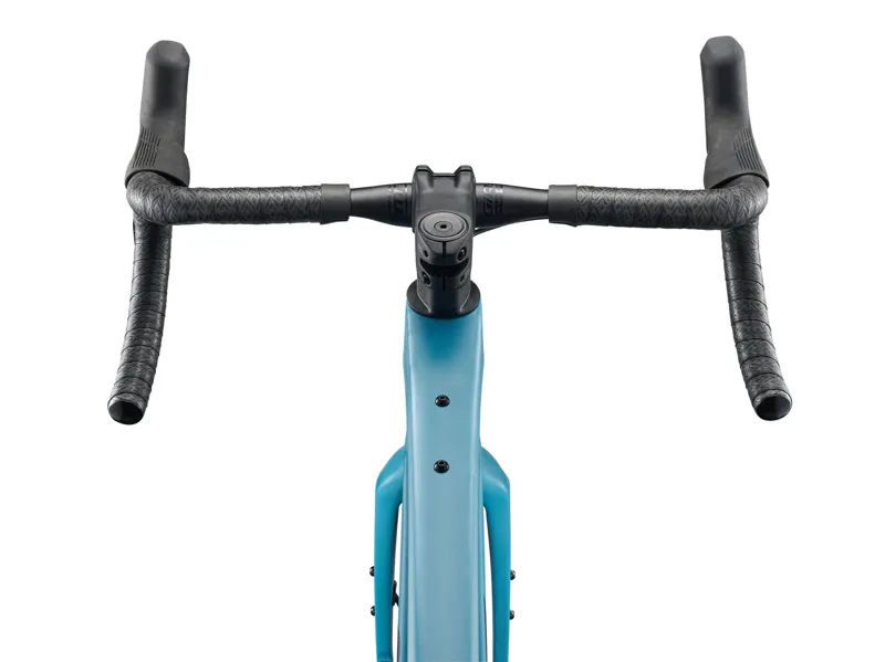 Giant Revolt Advanced 3 Gravel Bike in Aquarium-4