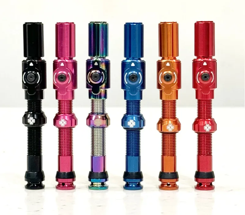 Muc-Off Tubeless Valves Big Bore Hybrid in Black