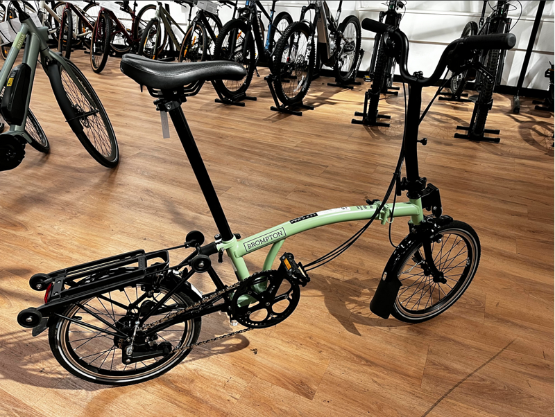 Brompton Ex-Demo C Line 6-Speed Mid Handlebar W/ Rack 2024 Folding Bike in Matcha Green