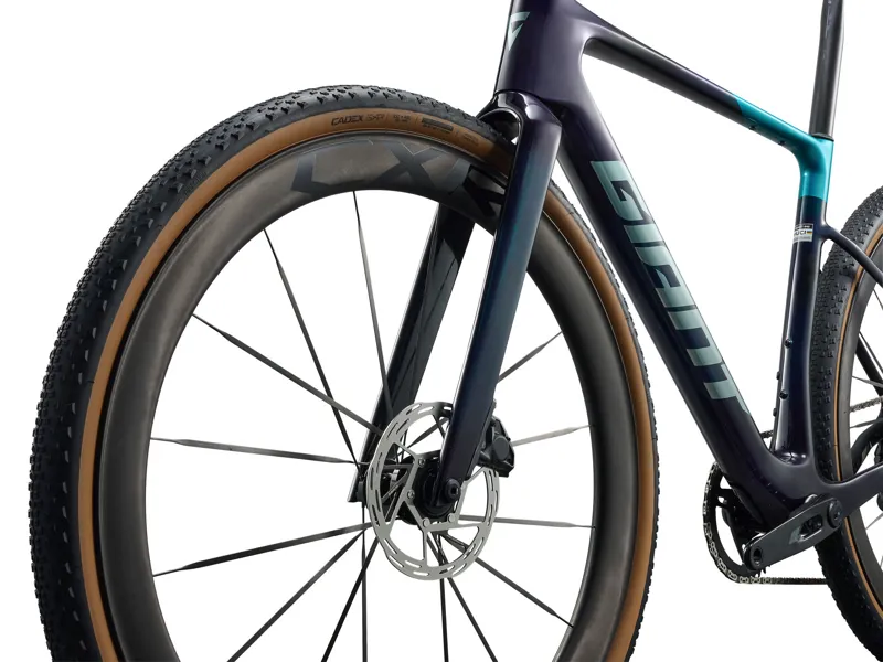 Giant Revolt Advanced SL 2 Gravel Bike in Deep Lagoon-6