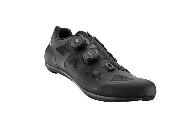 Giant Surge 1 Shoes in Matte Black-1