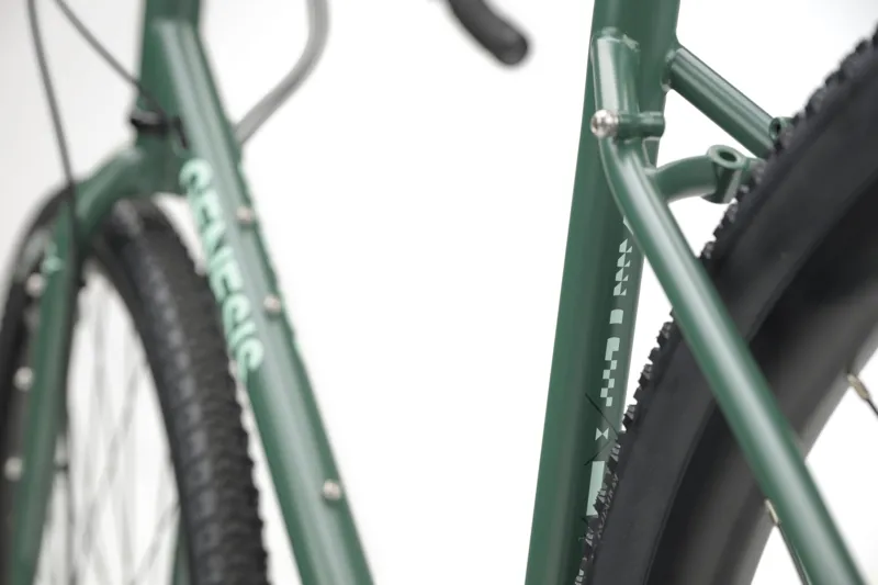 Genesis Croix de Fer 20 725 Gravel Bike in Diana Moss-9