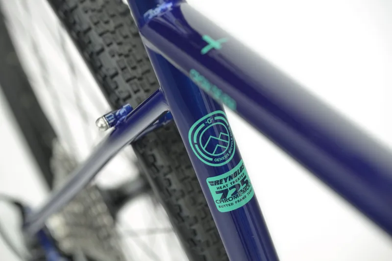 Genesis Croix De Fer 50 Gravel Bike in Bludacris Medium-5