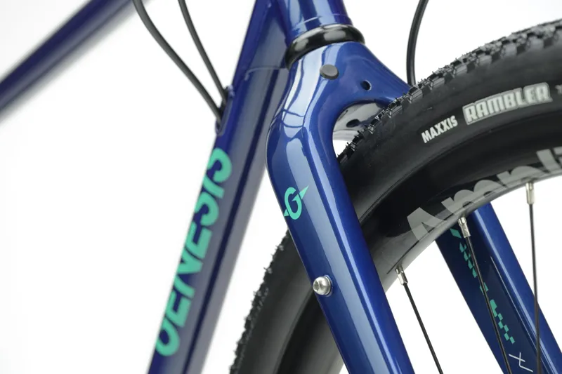 Genesis Croix De Fer 50 Gravel Bike in Bludacris Medium-6