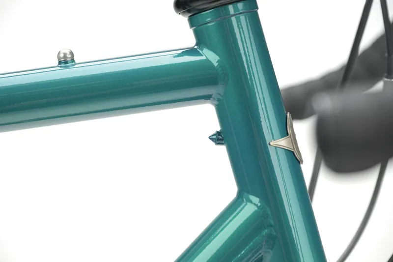 Genesis Tour De Fer 20 Touring Bike in Sterling Gloss Medium-3