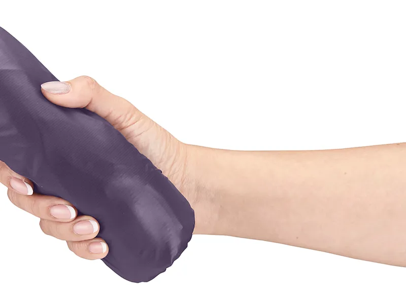 Liv Cefira Wind Vest in Black Currant-2