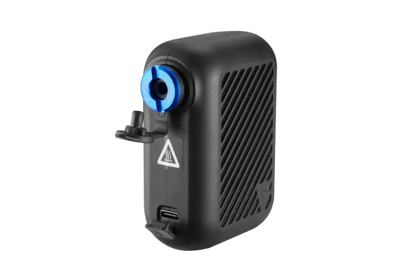 Giant Control Go E Mini Pump-2