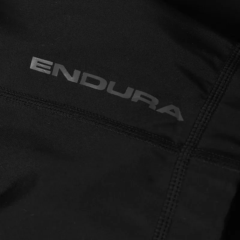 Endura 6-Panel Shorts in Black-8