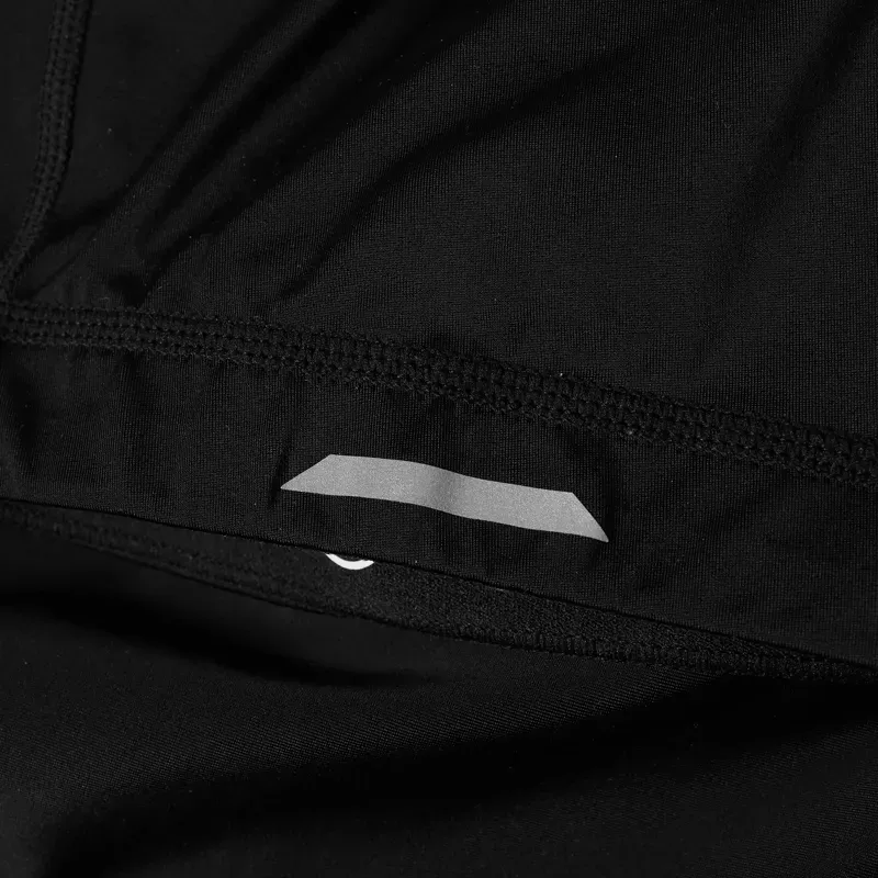 Endura 6-Panel Shorts in Black-9