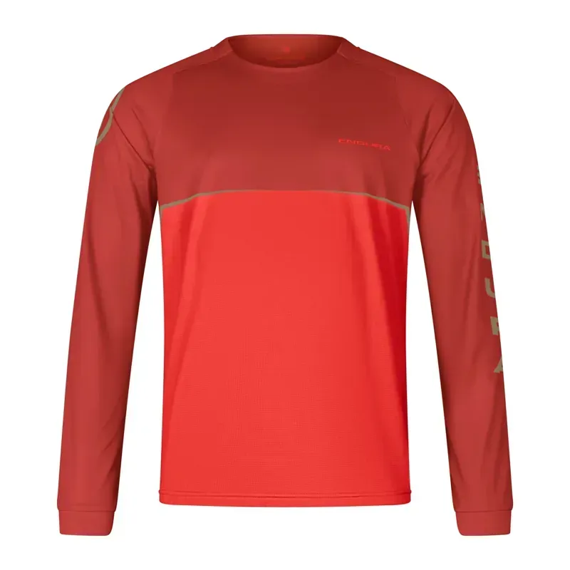 Endura Core Printed Long Sleeve Tee in Red