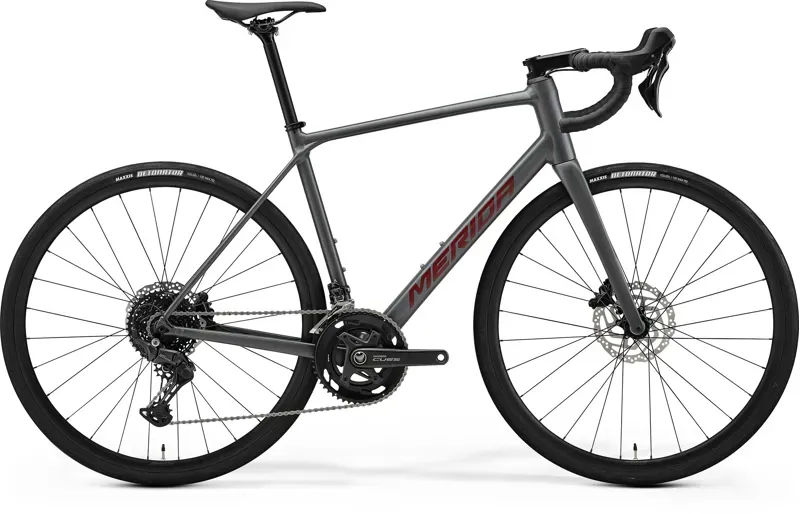Merida Scultura Endurance 300 Road Bike in Silk Cool Grey/Red